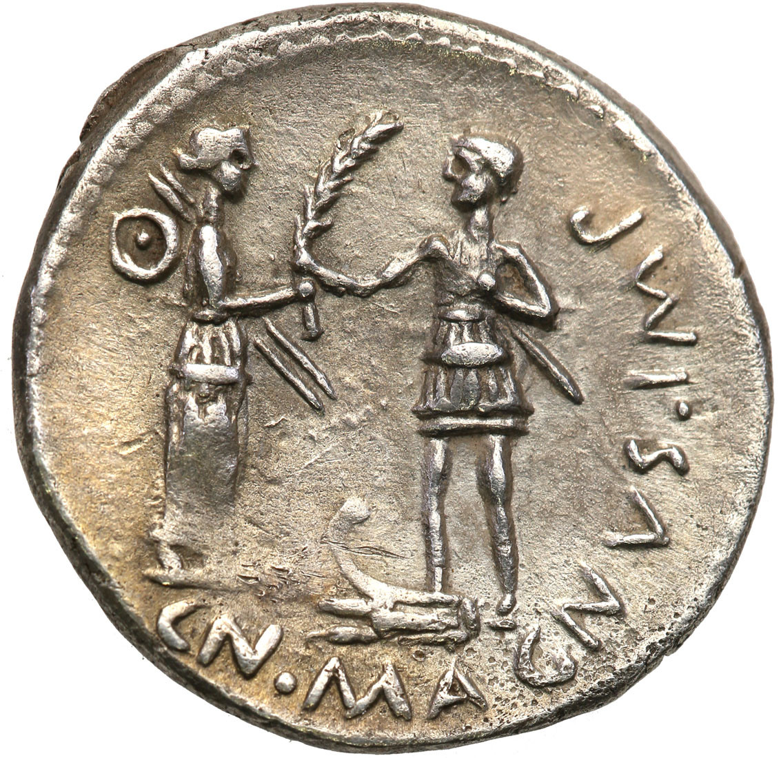 Republika Rzymska, Pompeius Magnus i M. Poblicius. denar 46-45 p.n.e. - RZADKI